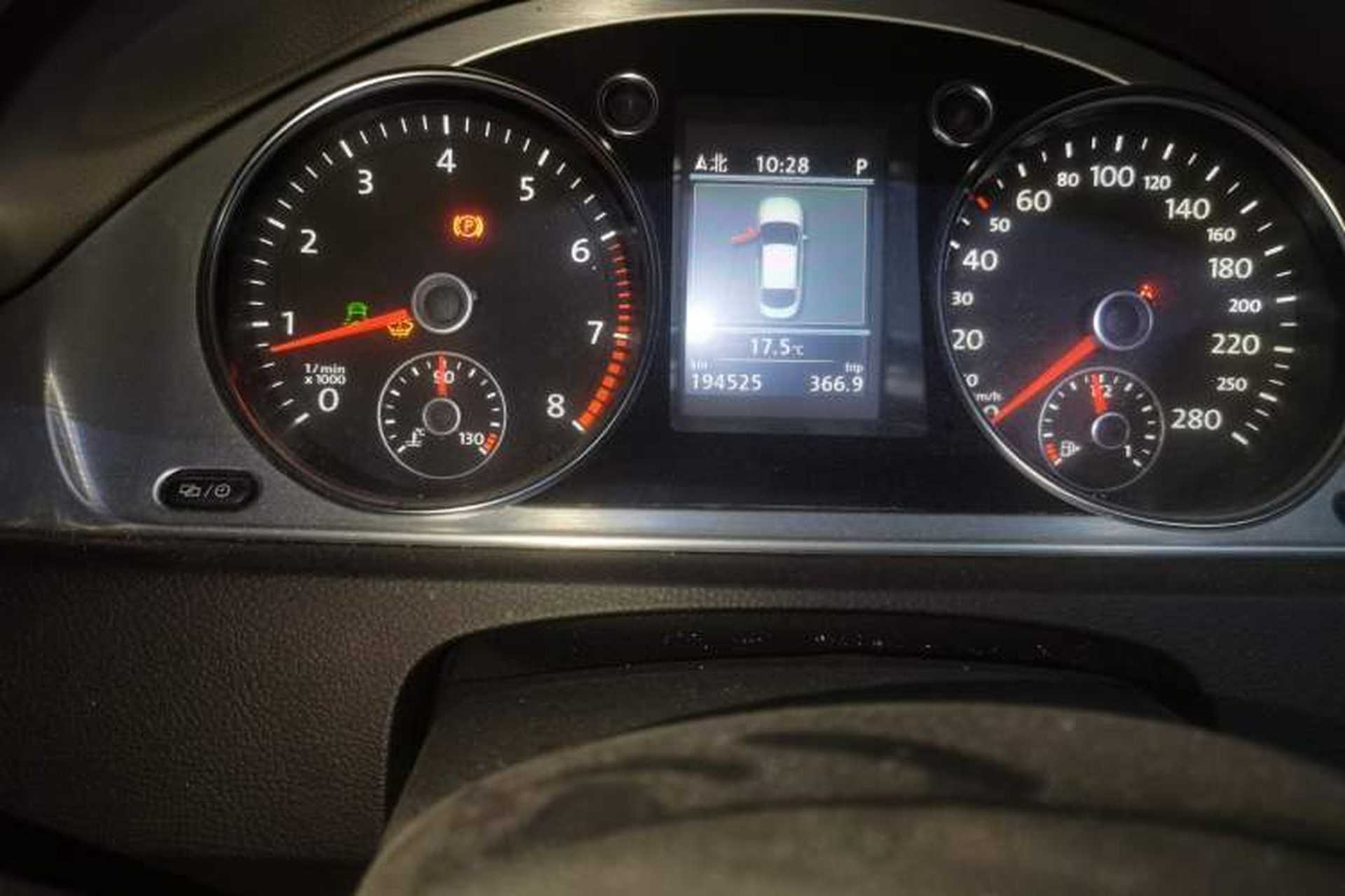 Used Volkswagen CC 2013 2.0 TSI Ultimate Model Odometer Close Up