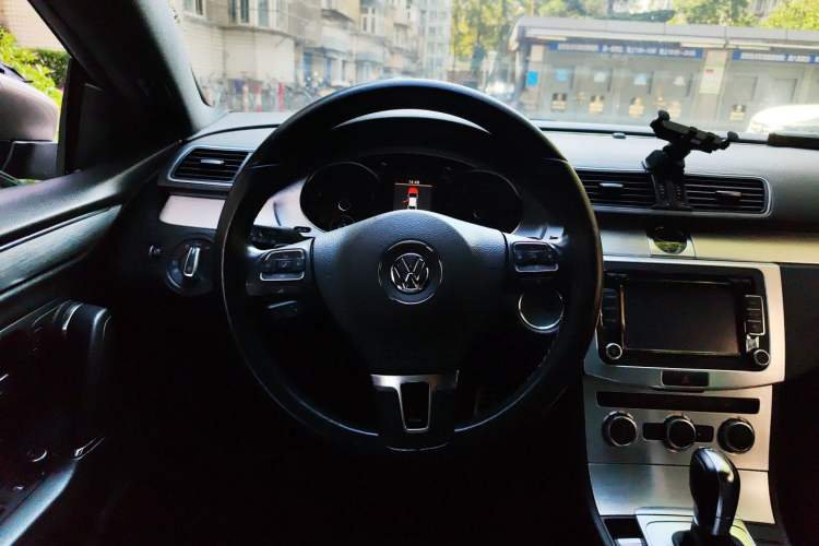 Used Volkswagen CC 2013 2.0 TSI Luxury Model Steering Wheel