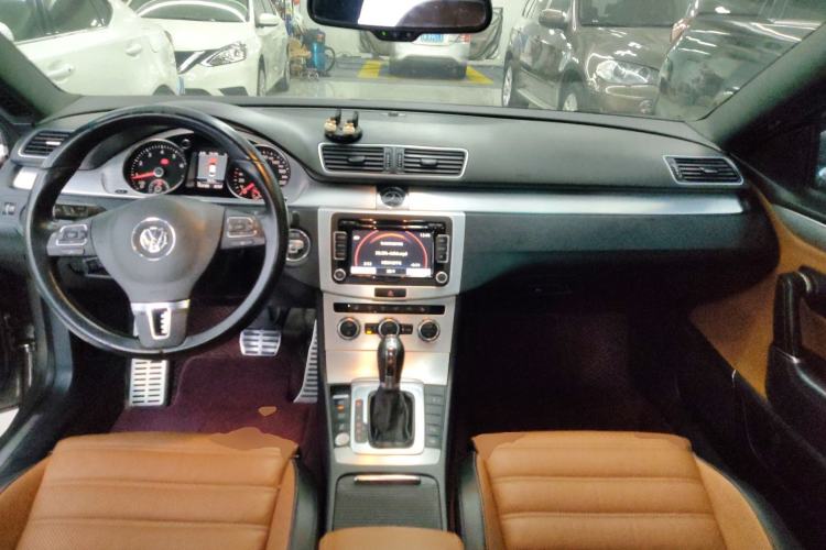 Used Volkswagen CC 2013 2.0 TSI Ultimate Model Center Console