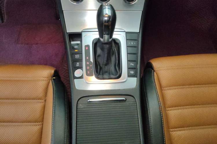 Used Volkswagen CC 2013 2.0 TSI Ultimate Model Gear Lever