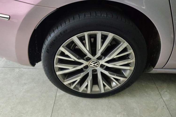 Used Volkswagen CC 2013 2.0 TSI Ultimate Model Right Rear Wheel Hub
