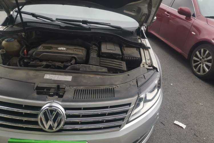 Used Volkswagen CC 2013 1.8TSI Luxury Model Engine Bay Left