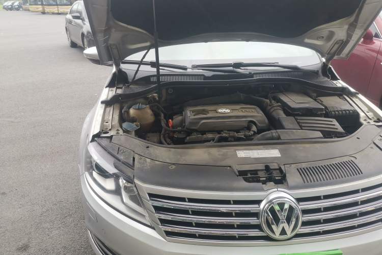 Used Volkswagen CC 2013 1.8TSI Luxury Model Engine Bay Right