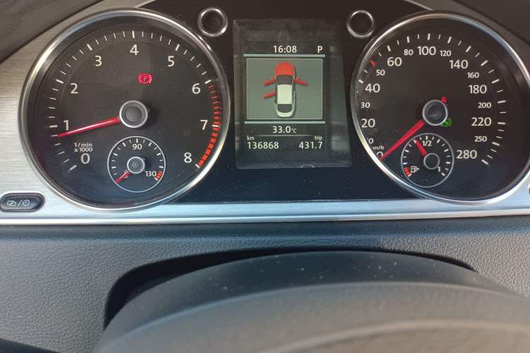Used Volkswagen CC 2013 1.8TSI Luxury Model Odometer Close Up