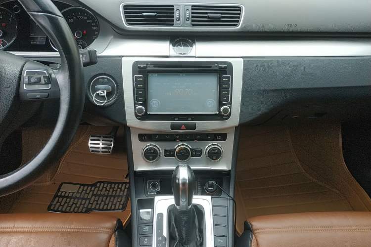 Used Volkswagen CC 2013 1.8TSI Luxury Model Audio And AC Panel