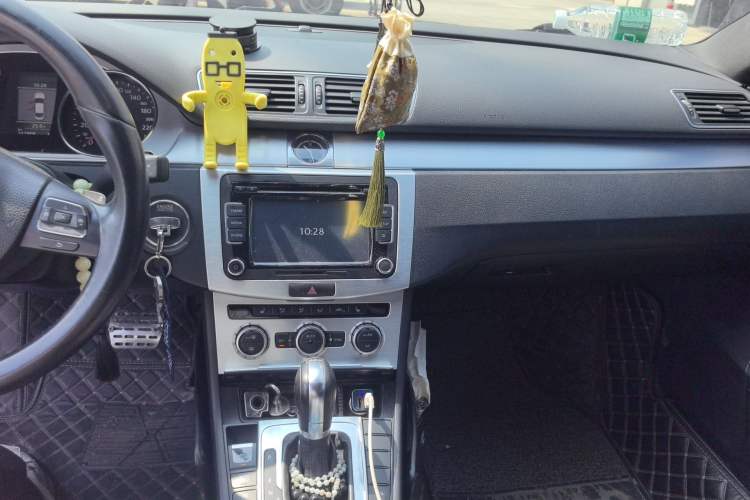 Used Volkswagen CC  Audio And AC Panel