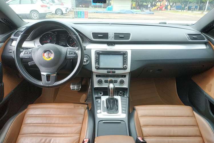 Used Volkswagen CC 2013 1.8TSI Luxury Model Center Console