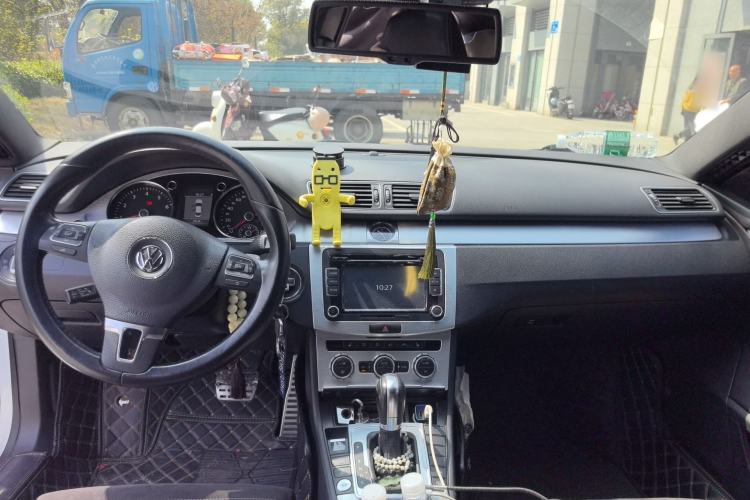 Used Volkswagen CC  Center Console