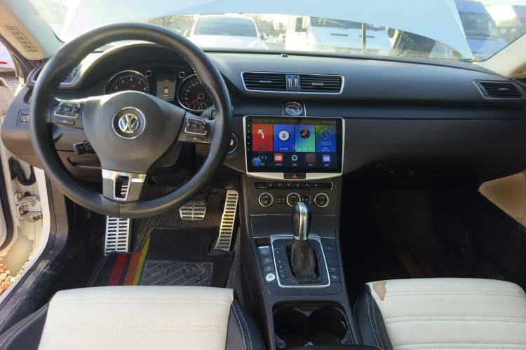 Used Volkswagen CC 2013 3.0 FSI V6 Center Console