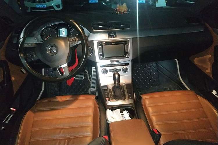 Used Volkswagen CC 2013 1.8TSI Luxury Model Center Console
