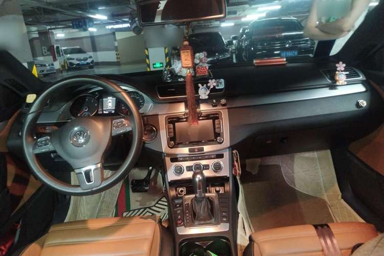 Used Volkswagen CC 2013 2.0 TSI Luxury Model Center Console