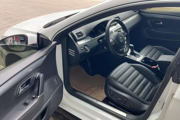 Used Volkswagen CC 2013 1.8TSI Prestige Model Driver Seat