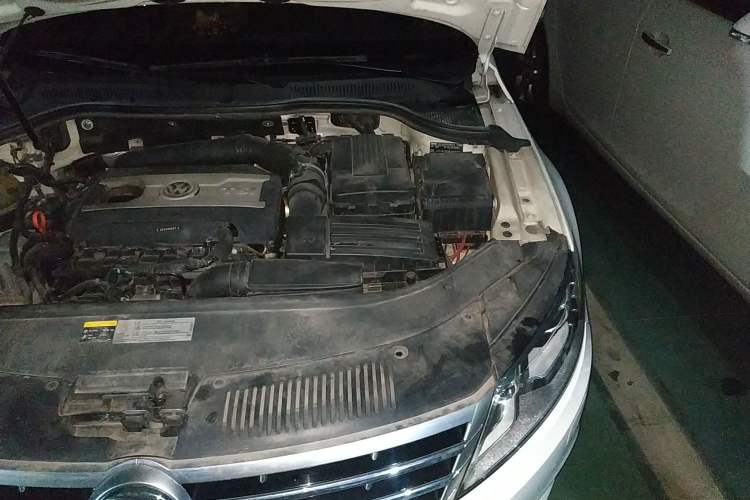 Used Volkswagen CC 2013 1.8TSI Luxury Model Engine Bay Left