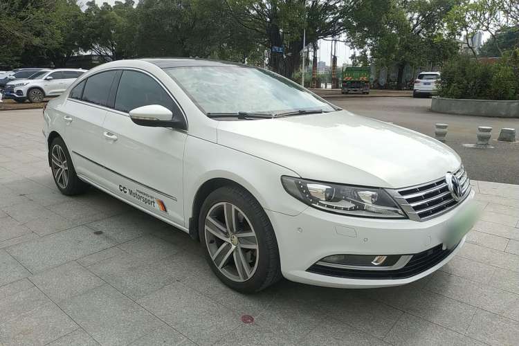 Used Volkswagen CC 2013 1.8TSI Luxury Model Front Right 45 Deg