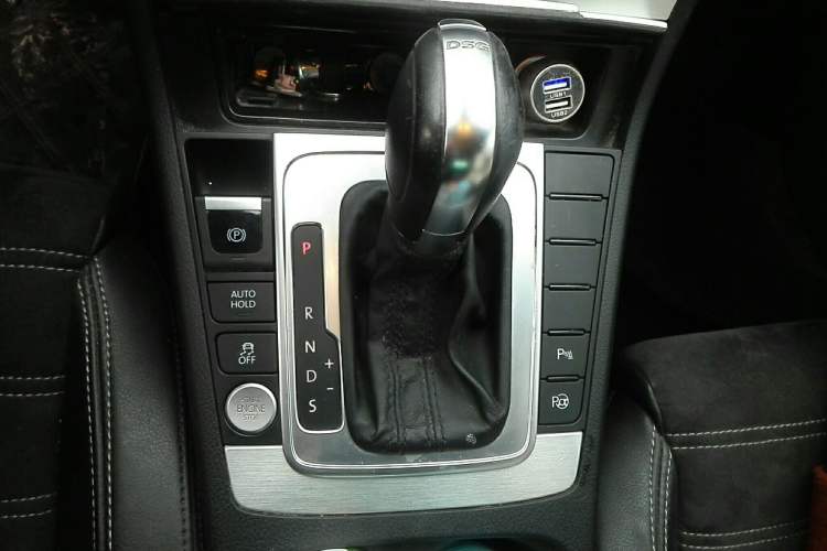 Used Volkswagen CC 2013 1.8TSI Luxury Model Gear Lever