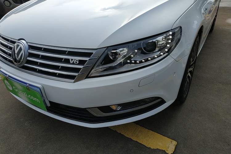 Used Volkswagen CC 2013 3.0 FSI V6 Left Front Headlight