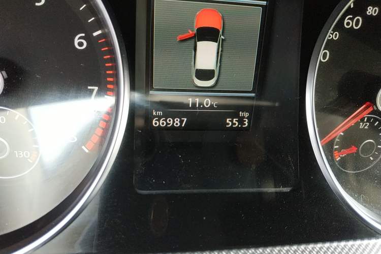 Used Volkswagen CC 2013 3.0 FSI V6 Odometer Close Up