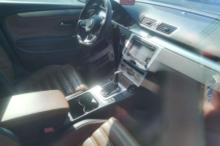 Used Volkswagen CC 2013 2.0 TSI Luxury Model Center Console