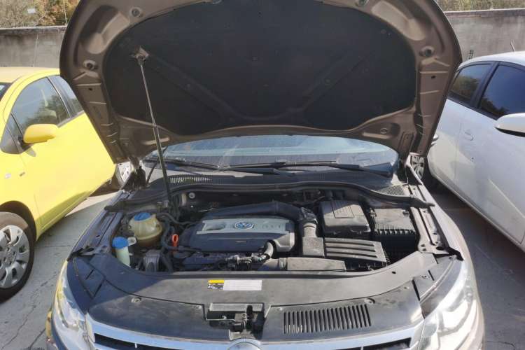 Used Volkswagen CC 2013 2.0 TSI Luxury Model Engine Bay