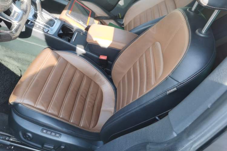 Used Volkswagen CC 2013 2.0 TSI Luxury Model Left Front Seat