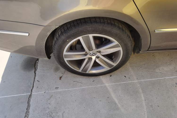 Used Volkswagen CC 2013 2.0 TSI Luxury Model Right Rear Wheel Hub