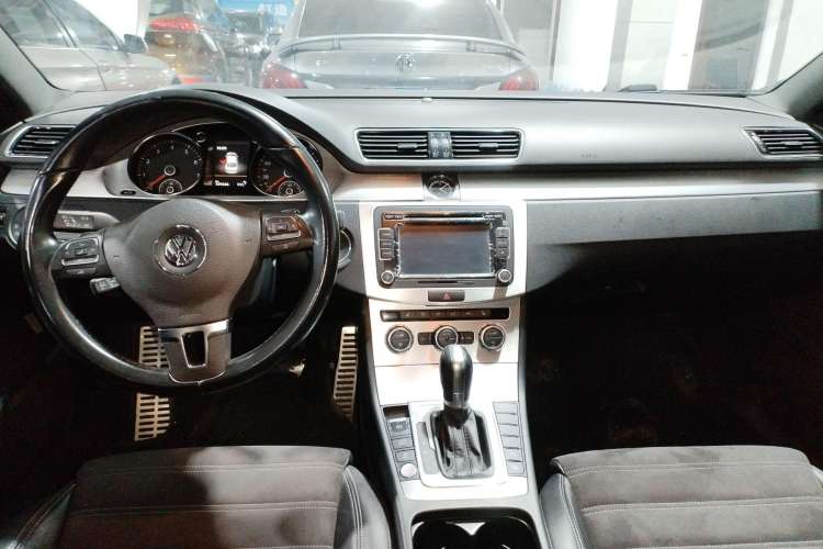 Used Volkswagen CC 2015 1.8TSI Luxury Model Center Console