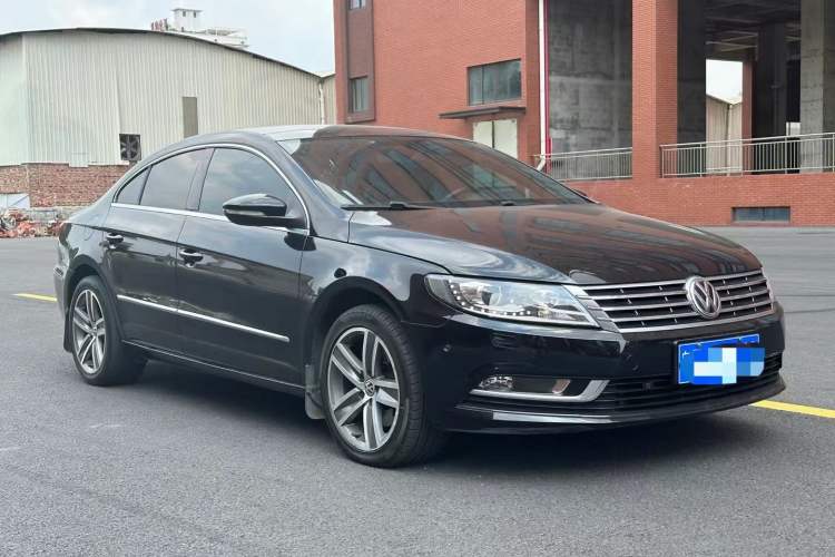 Used Volkswagen CC 2015 1.8TSI Luxury Model Front Right 45 Deg