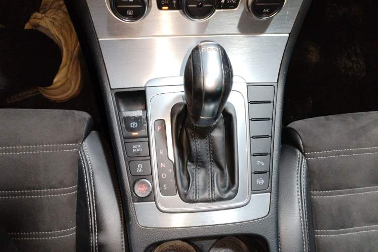 Used Volkswagen CC 2015 1.8TSI Luxury Model Gear Lever