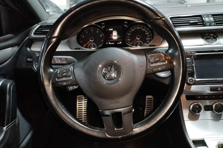 Used Volkswagen CC 2015 1.8TSI Luxury Model Steering Wheel