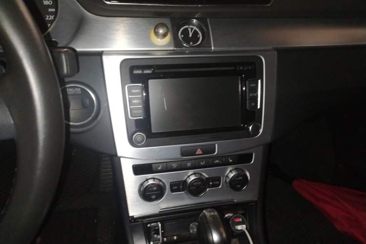Used Volkswagen CC 2015 2.0 TSI Luxury Model Audio And AC Panel