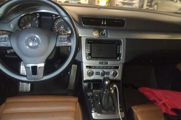 Used Volkswagen CC 2015 2.0 TSI Luxury Model Center Console