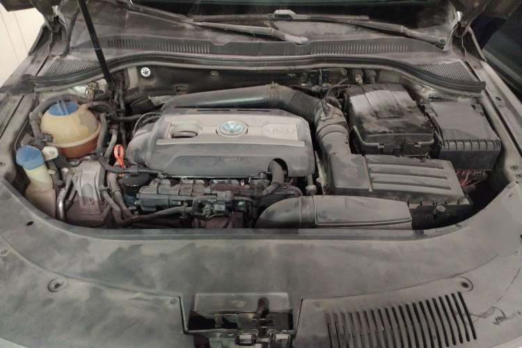 Used Volkswagen CC 2015 2.0 TSI Luxury Model Engine Bay
