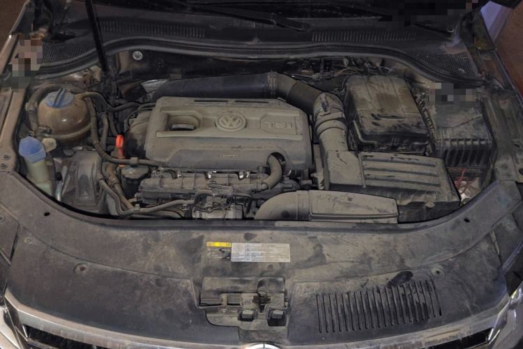 Used Volkswagen CC 2015 1.8TSI Prestige Model Engine Bay