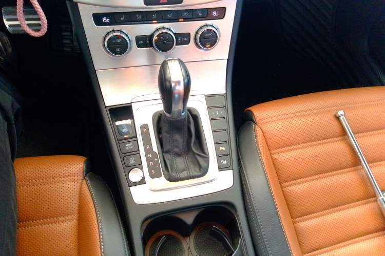 Used Volkswagen CC 2015 2.0 TSI Ultimate Model Gear Lever