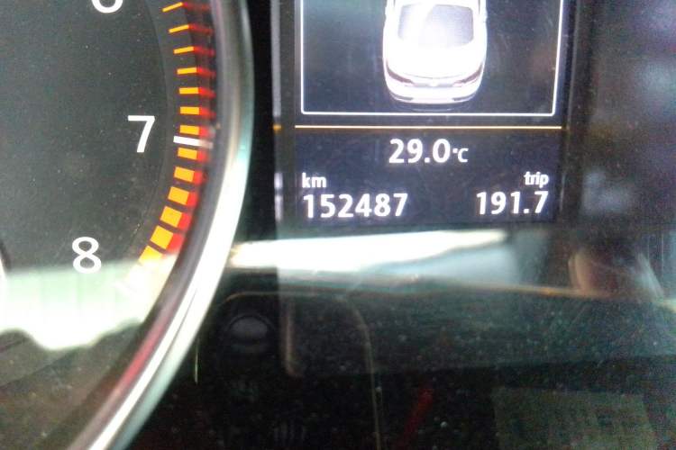 Used Volkswagen CC 2015 2.0 TSI Ultimate Model Odometer Close Up