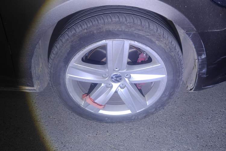 Used Volkswagen CC 2015 1.8TSI Prestige Model Right Front Wheel Hub