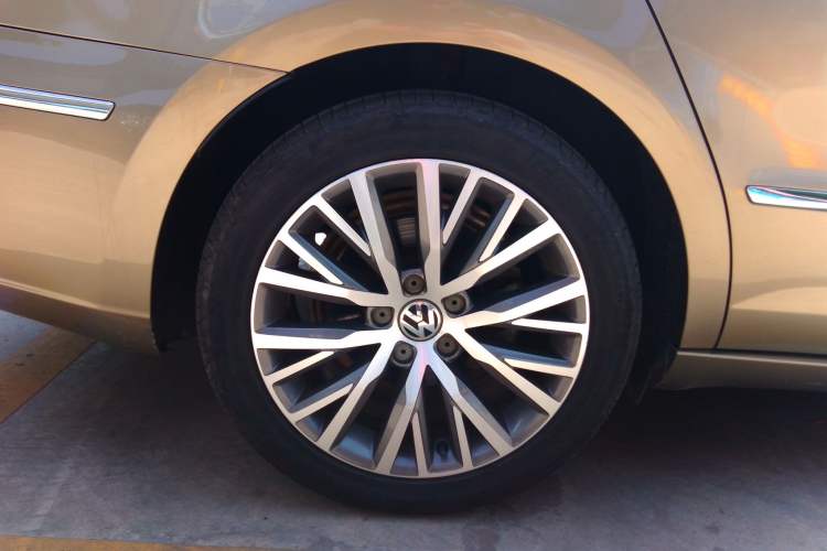 Used Volkswagen CC 2015 2.0 TSI Ultimate Model Right Rear Wheel Hub