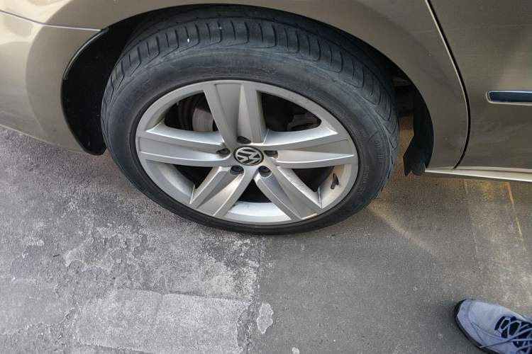 Used Volkswagen CC 2015 1.8TSI Prestige Model Right Rear Wheel Hub