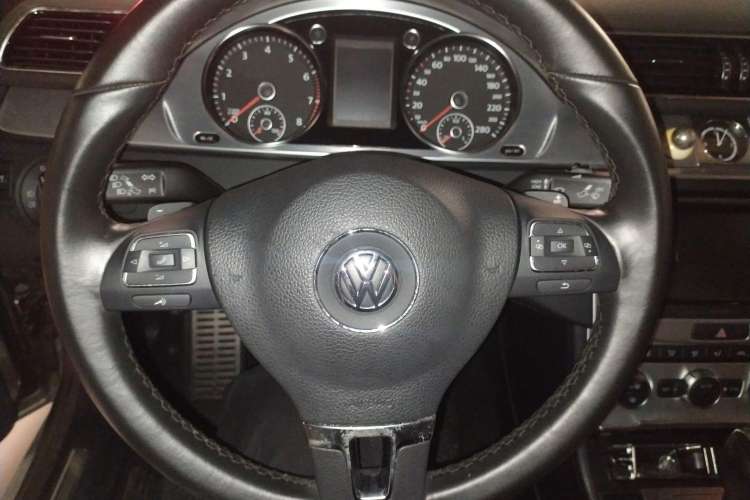 Used Volkswagen CC 2015 2.0 TSI Luxury Model Steering Wheel