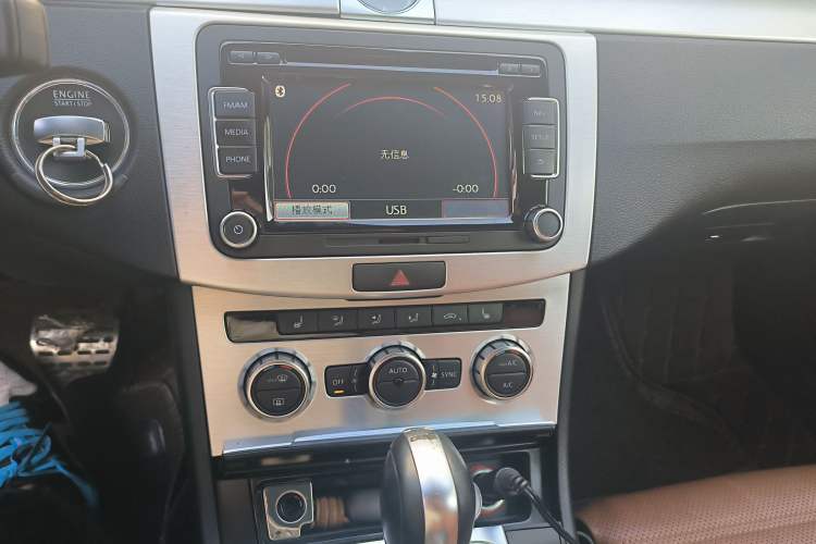 Used Volkswagen CC 2015 2.0 TSI Ultimate Model Audio And AC Panel