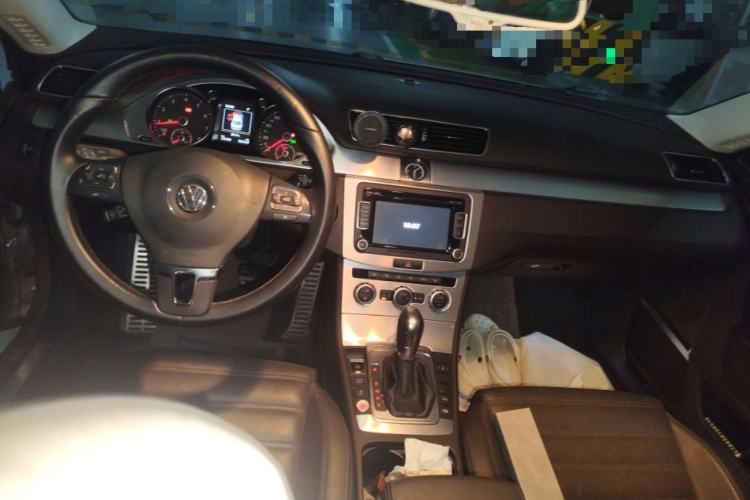 Used Volkswagen CC 2015 2.0 TSI Ultimate Model Center Console
