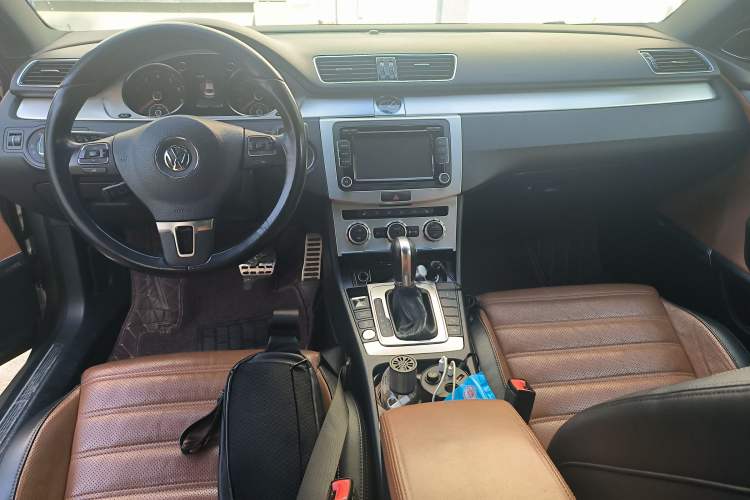 Used Volkswagen CC 2015 2.0 TSI Ultimate Model Center Console