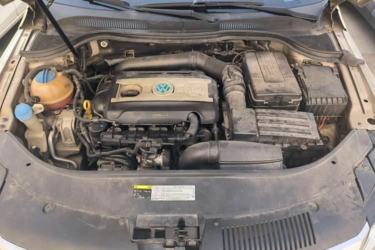 Used Volkswagen CC 2015 2.0 TSI Ultimate Model Engine Bay