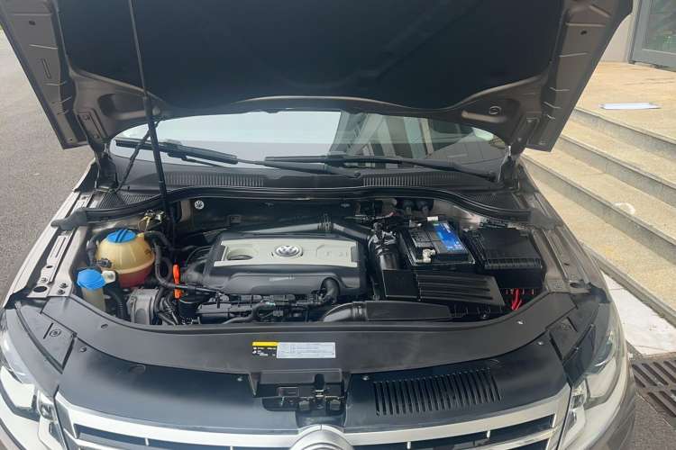 Used Volkswagen CC 2015 2.0 TSI Ultimate Model Engine Bay