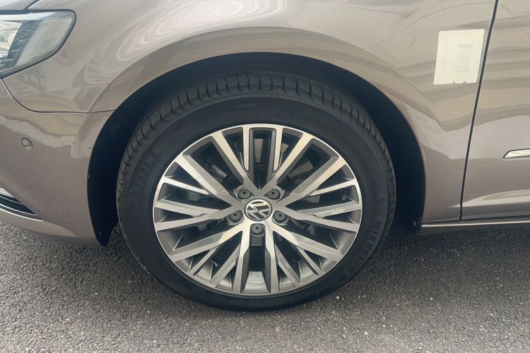 Used Volkswagen CC 2015 2.0 TSI Ultimate Model Left Front Wheel Hub