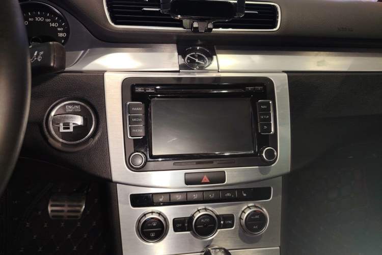 Used Volkswagen CC 2015 1.8TSI Luxury Model Audio And AC Panel