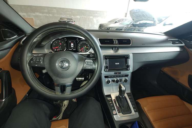 Used Volkswagen CC 2015 2.0 TSI Ultimate Model Center Console