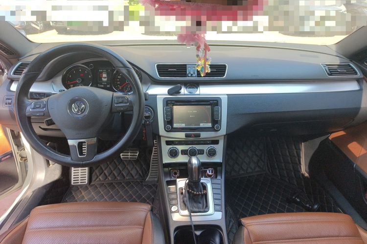 Used Volkswagen CC  Center Console