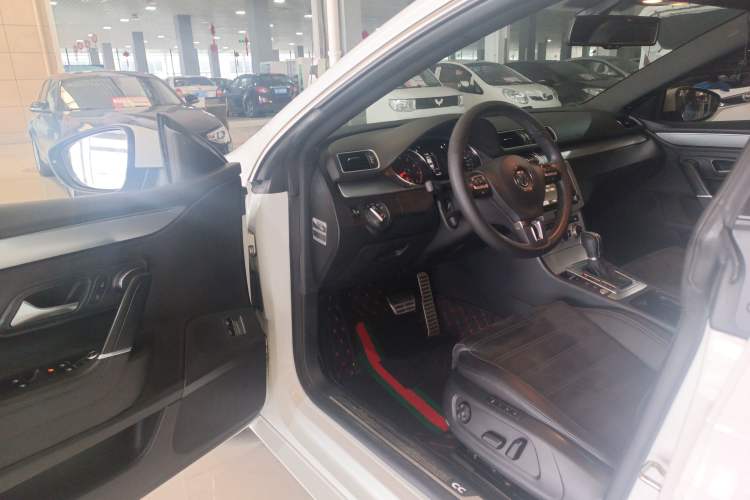 Used Volkswagen CC 2015 2.0 TSI Luxury Model Driver Seat