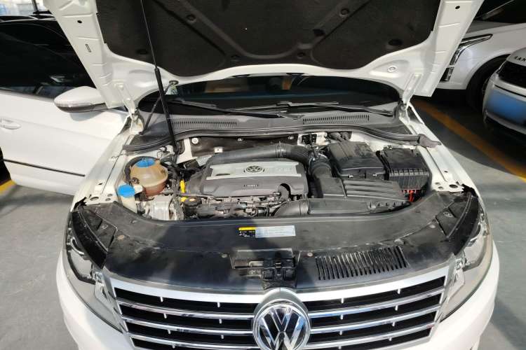 Used Volkswagen CC 2015 1.8TSI Luxury Model Engine Bay